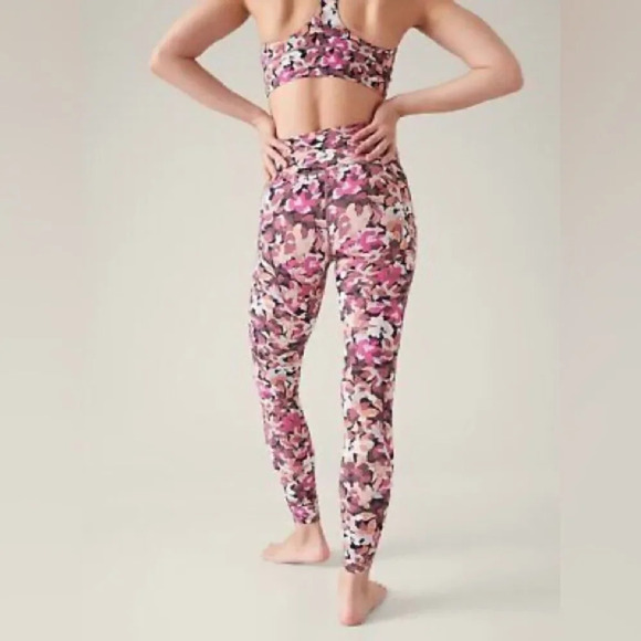 ATHLETA Transcend Stash Tight- Elysian Floral Pink - Picture 2 of 8